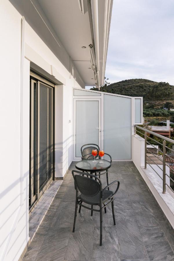 Lychnos Apartments Kamilari Exterior foto
